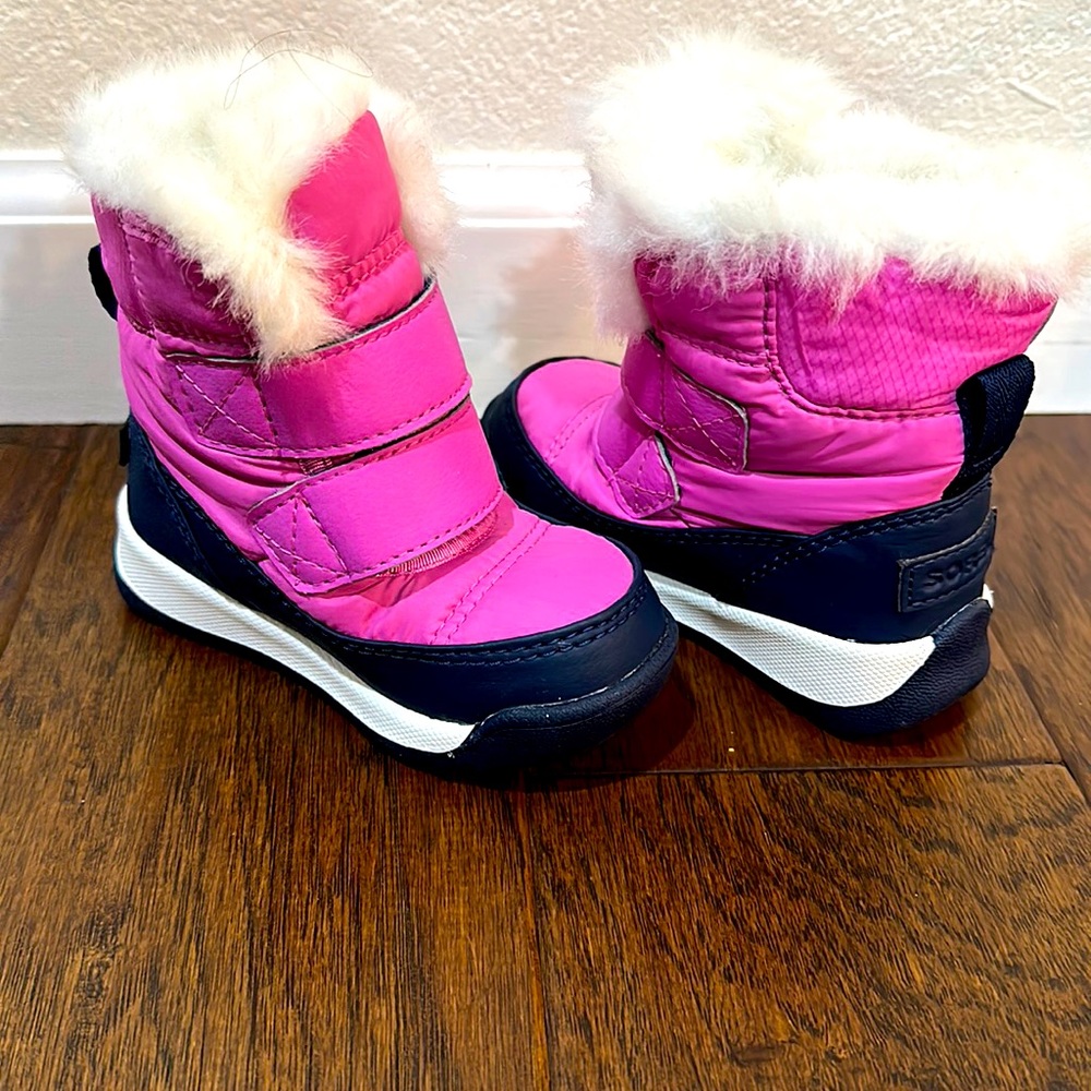 Sorel snow boots NEW Toddler size 5
